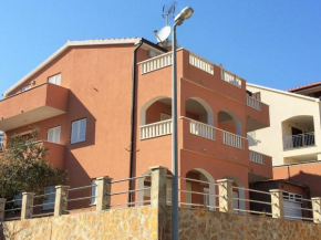 Отель Apartments Crnjac  Трогир